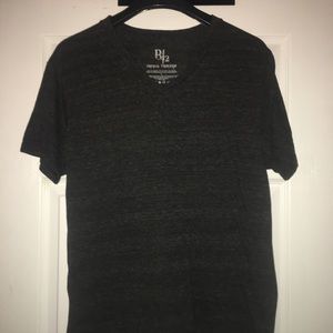 BI2 Black short sleeve V-neck tee